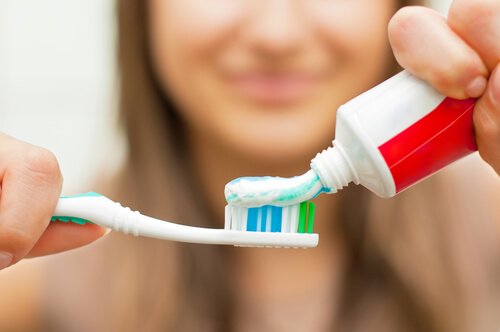 Triclosan in toothpaste. Are there Cancer-Causing Chemicals in Colgate?
