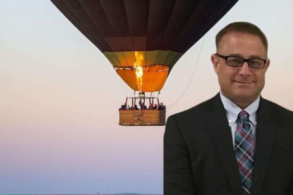 wp-content/uploads/2023/04/hot-air-balloon-accident-lawyer.jpg
