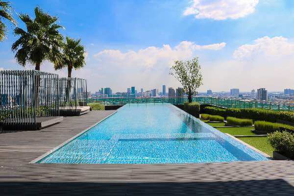 Swimming Pool Drowning Tips overlooking Los Angeles, CA