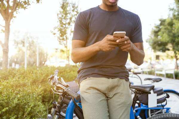 Reporting Blocked Los Angeles Bike Lanes on Social Media